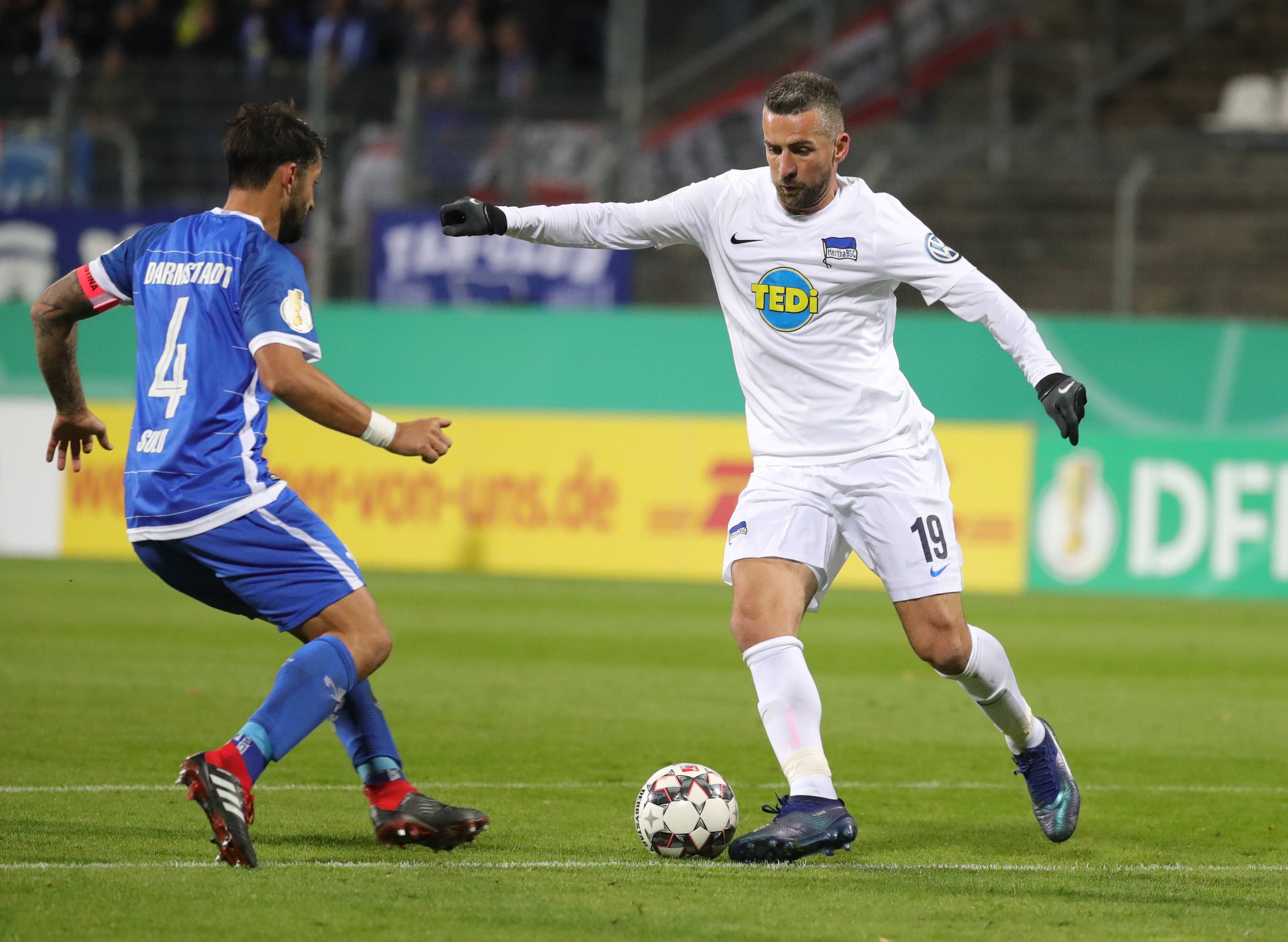 德州扑克-柏林赫塔球员表现突出，助球队夺得胜利的简单介绍